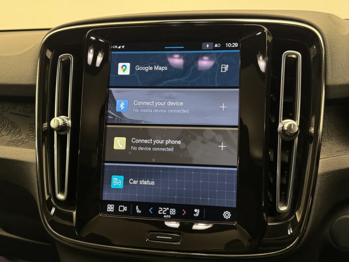 2022 Volvo C40