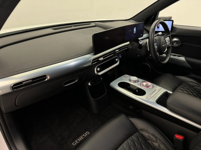 2022 Genesis Gv60