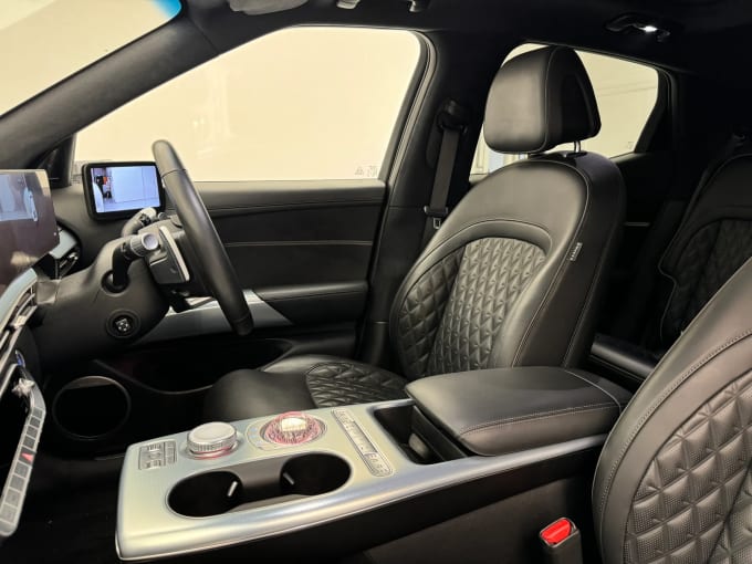 2022 Genesis Gv60