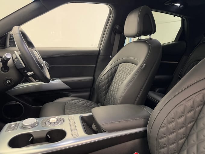 2024 Genesis Gv60