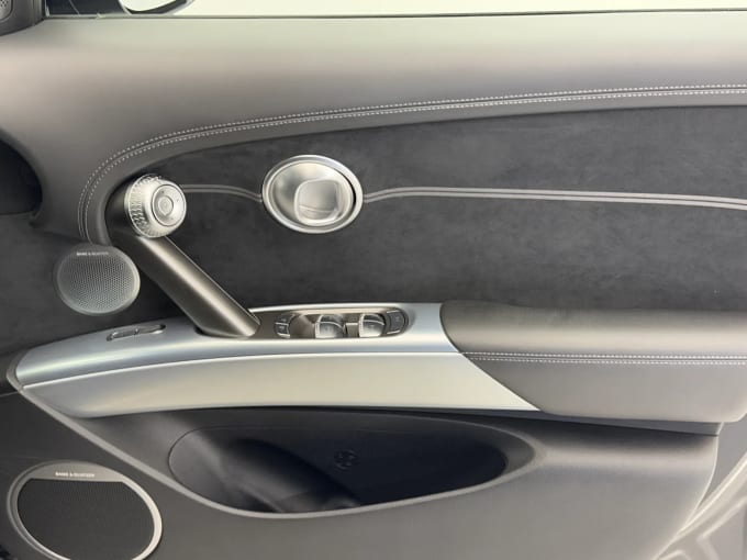 2024 Genesis Gv60