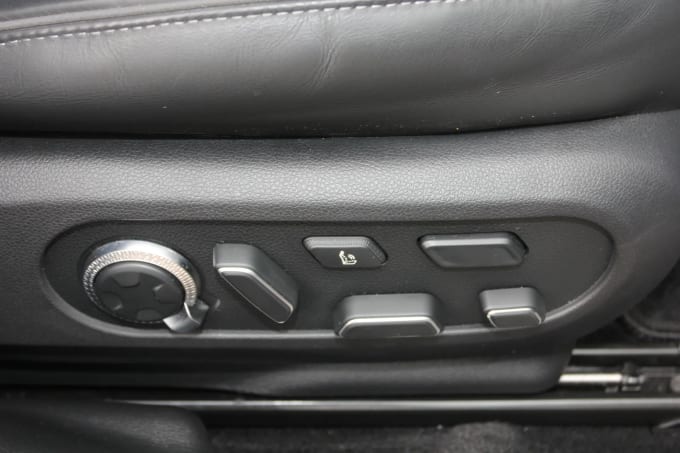 2024 Genesis Gv60