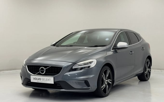 2019 Volvo V40
