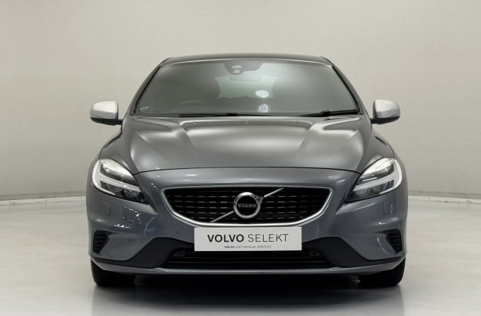 2019 Volvo V40