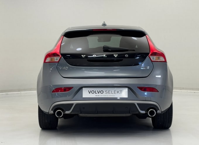 2019 Volvo V40
