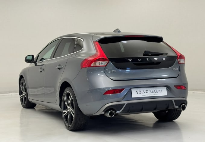 2019 Volvo V40