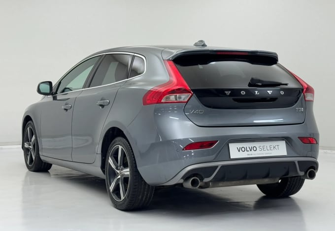 2019 Volvo V40