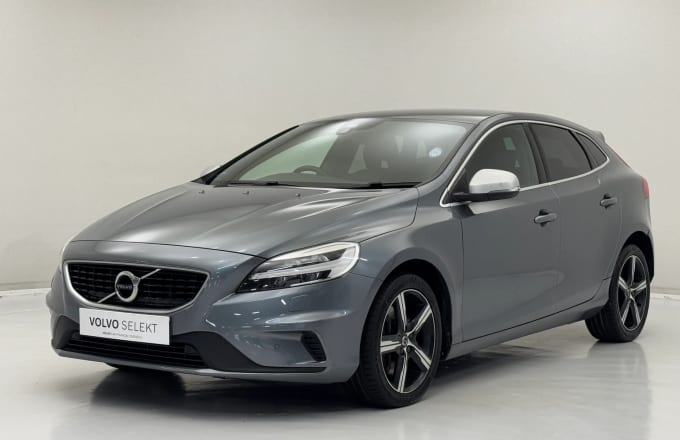 2019 Volvo V40