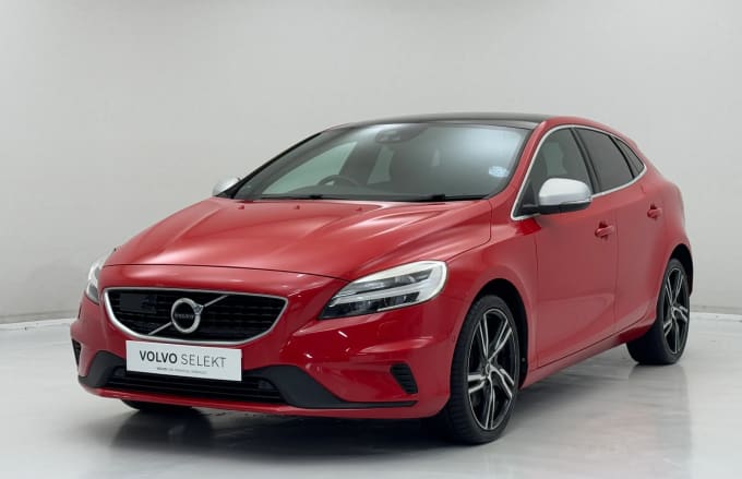 2017 Volvo V40