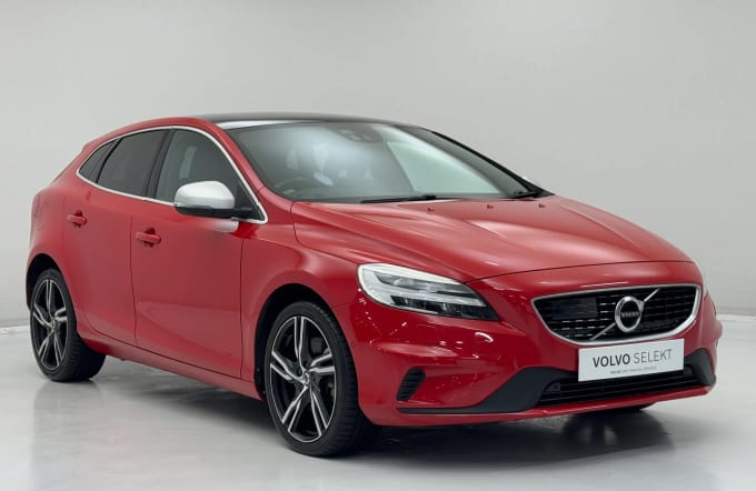 2017 Volvo V40