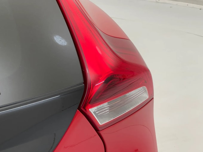 2017 Volvo V40