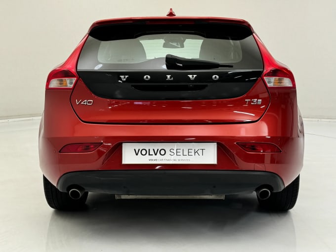 2019 Volvo V40