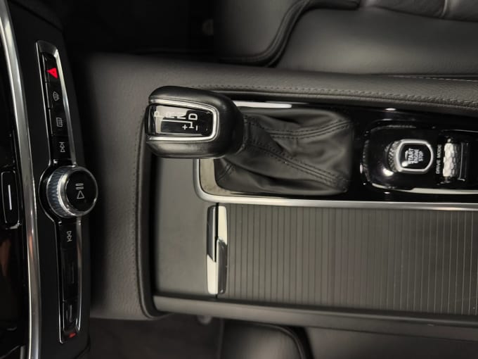 2019 Volvo V90