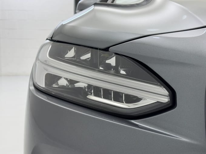 2019 Volvo V90