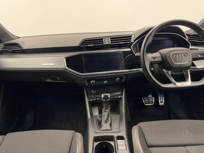 2022 Audi Q3