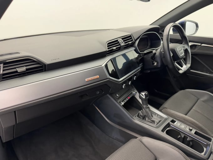 2022 Audi Q3