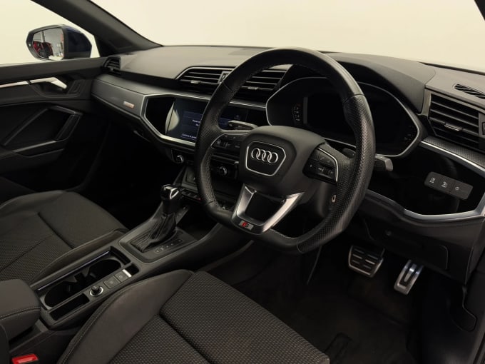 2022 Audi Q3