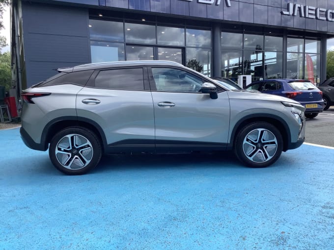 2025 Omoda 5