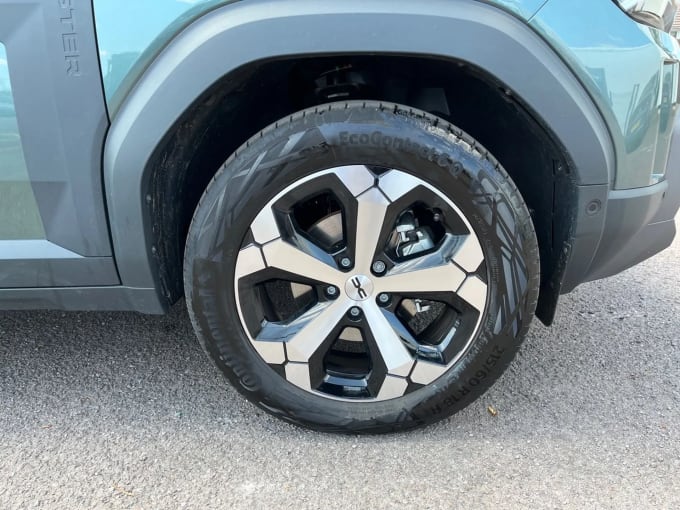 2025 Dacia Duster