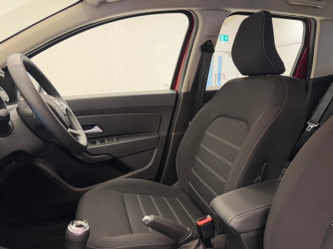 2022 Dacia Duster