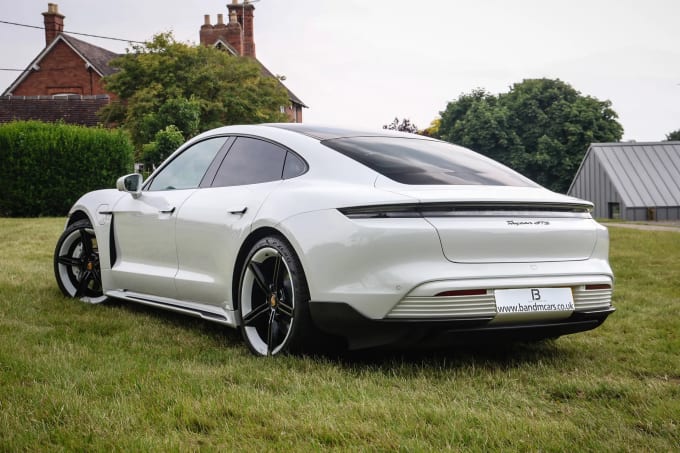 2022 Porsche Taycan