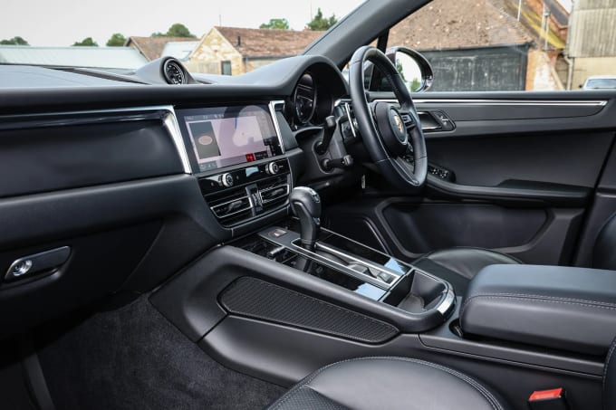 2023 Porsche Macan