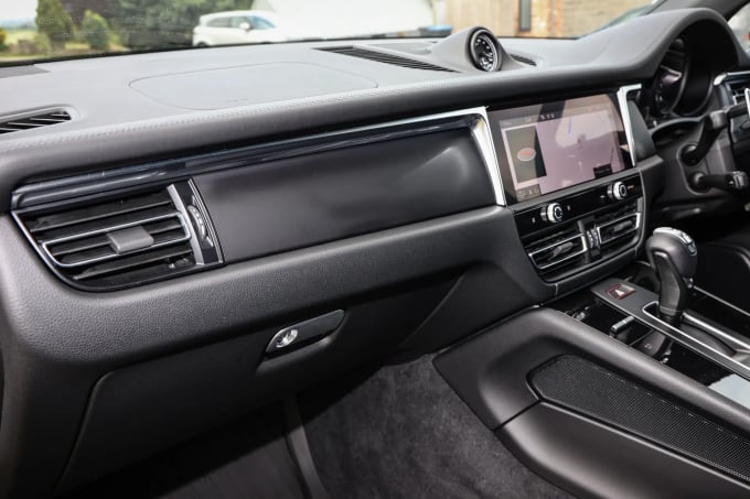 2023 Porsche Macan
