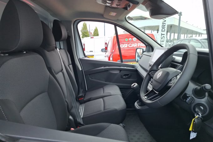2025 Renault Trafic