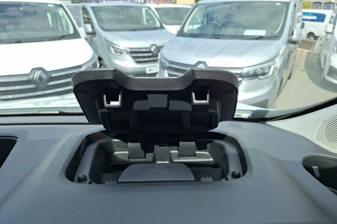 2025 Renault Trafic