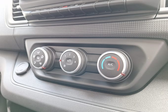 2025 Renault Trafic