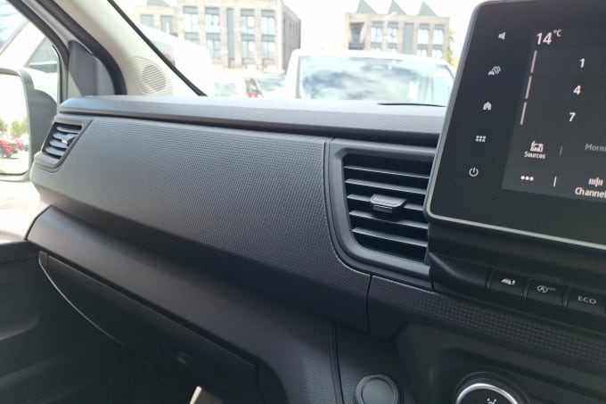 2025 Renault Trafic