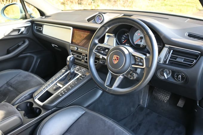 2020 Porsche Macan