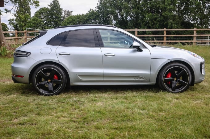 2020 Porsche Macan