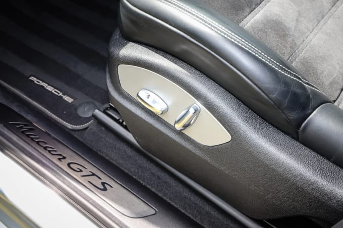 2020 Porsche Macan