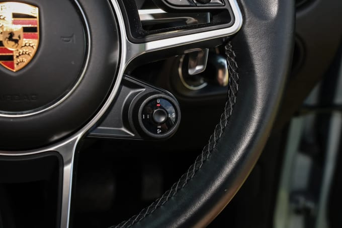 2020 Porsche Macan