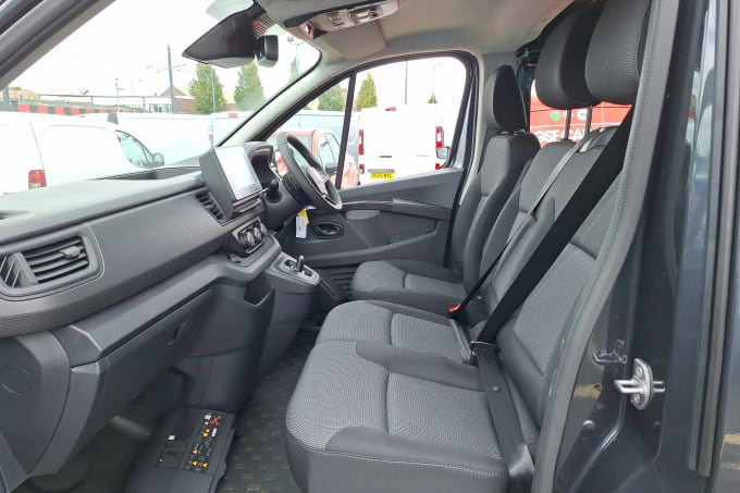 2025 Renault Trafic