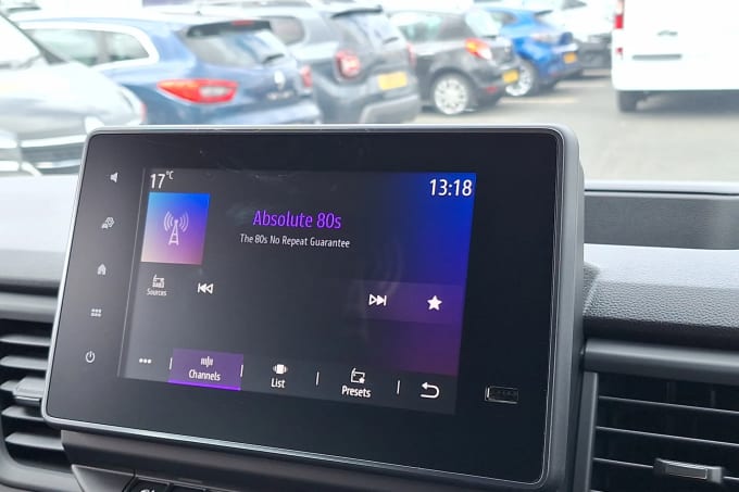2025 Renault Trafic