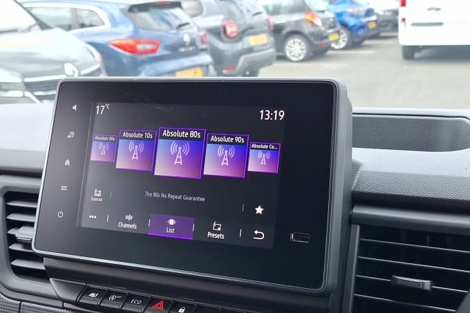 2025 Renault Trafic