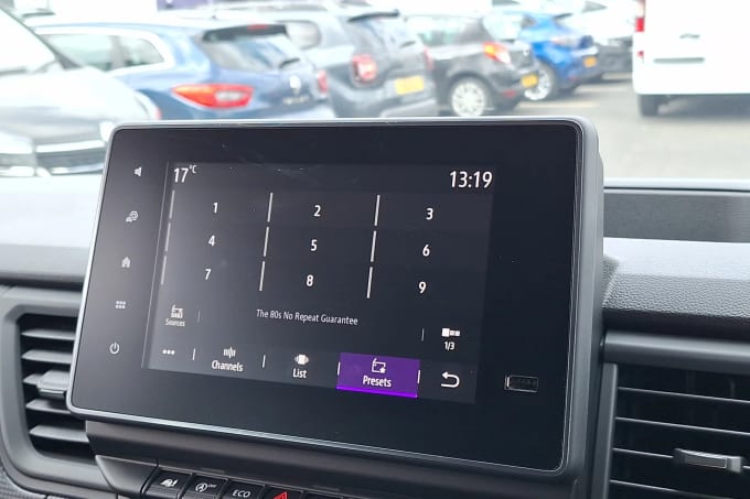 2025 Renault Trafic