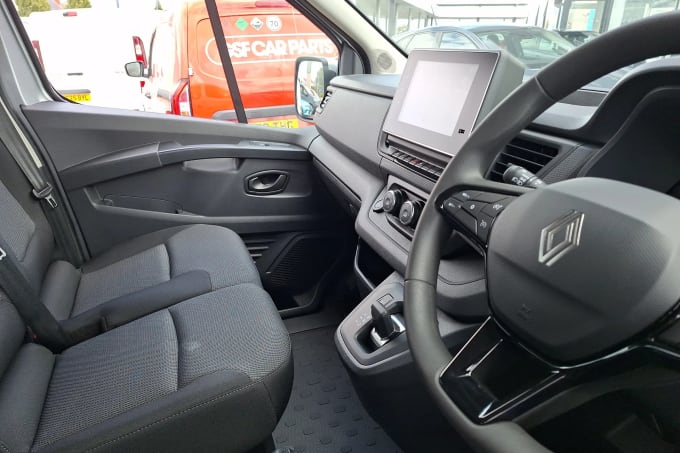 2025 Renault Trafic