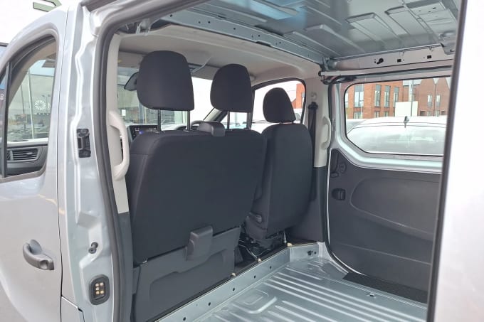 2025 Renault Trafic