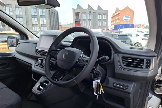 2025 Renault Trafic