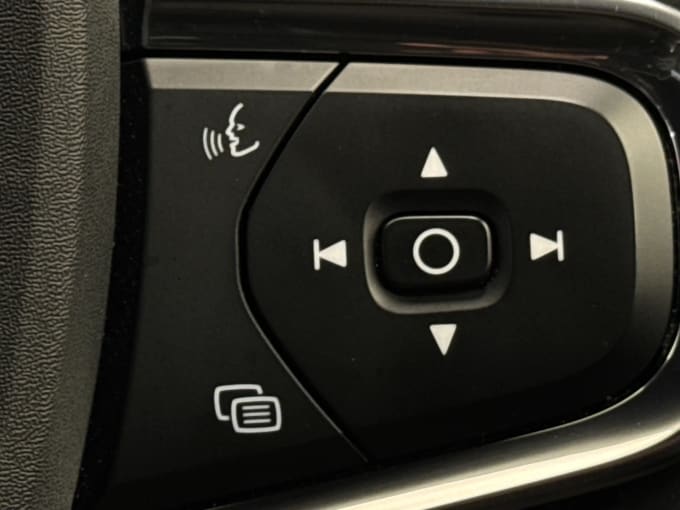 2023 Volvo Xc40