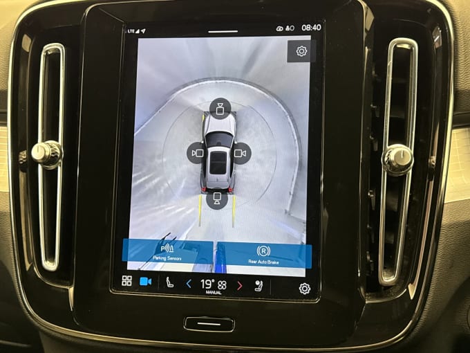 2023 Volvo Xc40