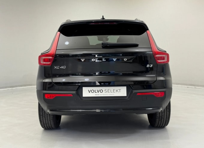 2023 Volvo Xc40
