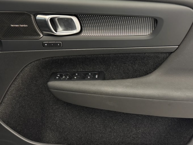2023 Volvo Xc40