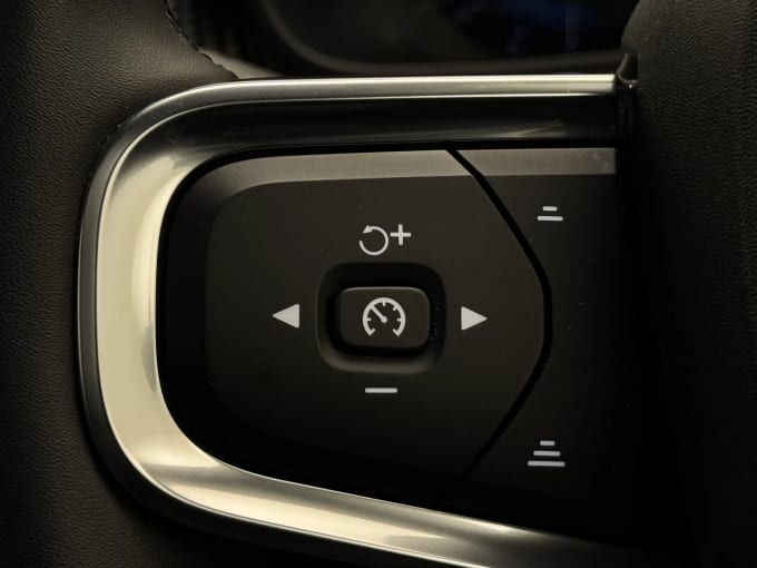 2023 Volvo Xc40