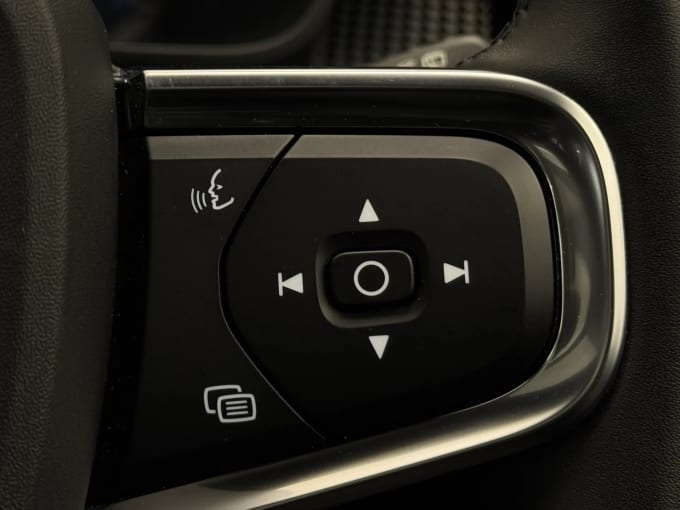 2023 Volvo Xc40