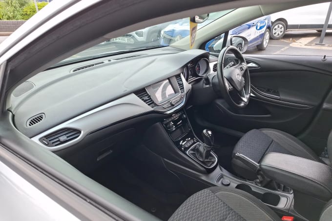 2020 Vauxhall Astra