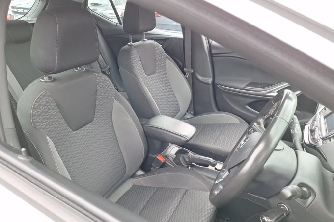 2020 Vauxhall Astra